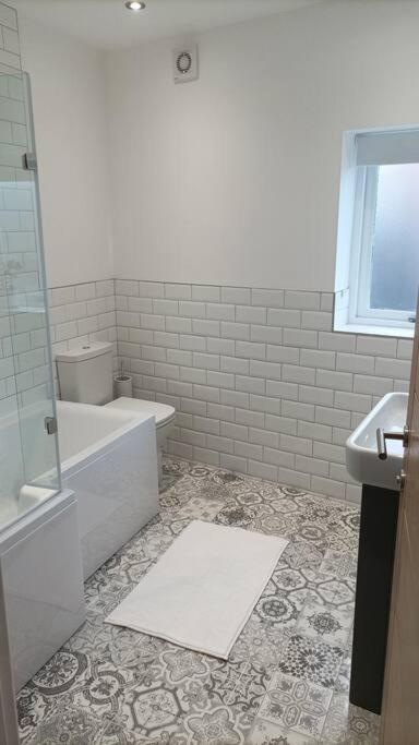 Juliet Beautiful 1 Bedroom, Central, Modern Space. 达灵顿 外观 照片