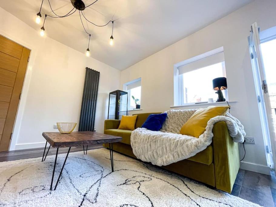 Juliet Beautiful 1 Bedroom, Central, Modern Space. 达灵顿 外观 照片