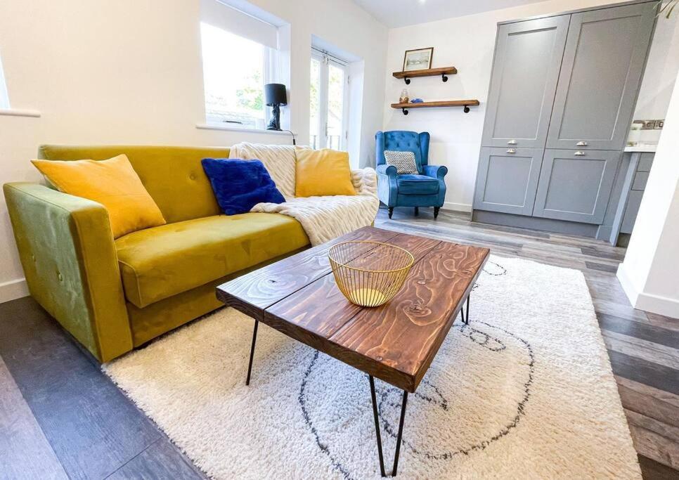 Juliet Beautiful 1 Bedroom, Central, Modern Space. 达灵顿 外观 照片
